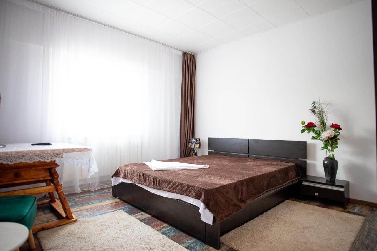 5 Bedrooms Luxury Apartment Villa Boekarest Buitenkant foto