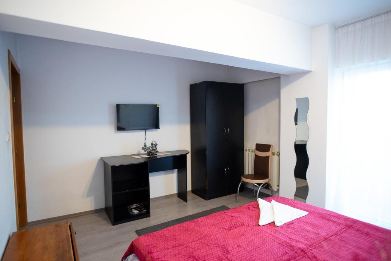 5 Bedrooms Luxury Apartment Villa Boekarest Buitenkant foto