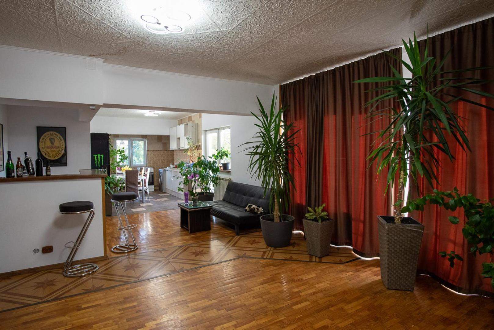 5 Bedrooms Luxury Apartment Villa Boekarest Buitenkant foto